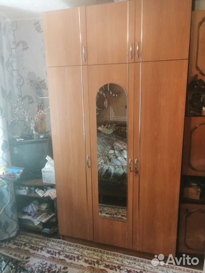 Шкаф распашной