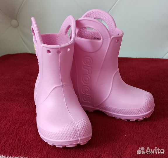 Резиновые сапоги для девочки crocs