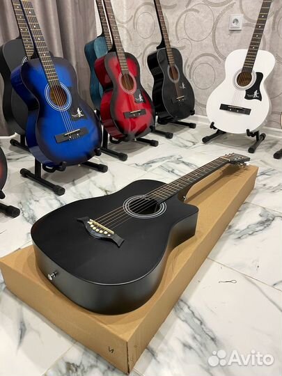 Акустическая гитара