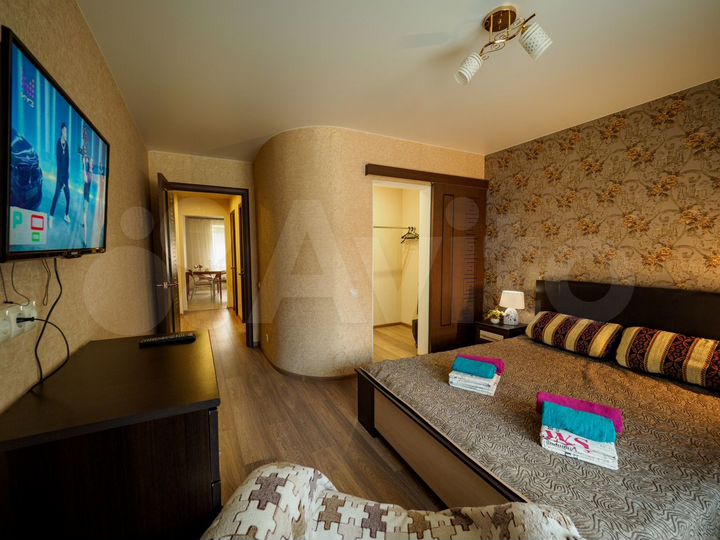2-к. квартира, 65 м², 1/10 эт.