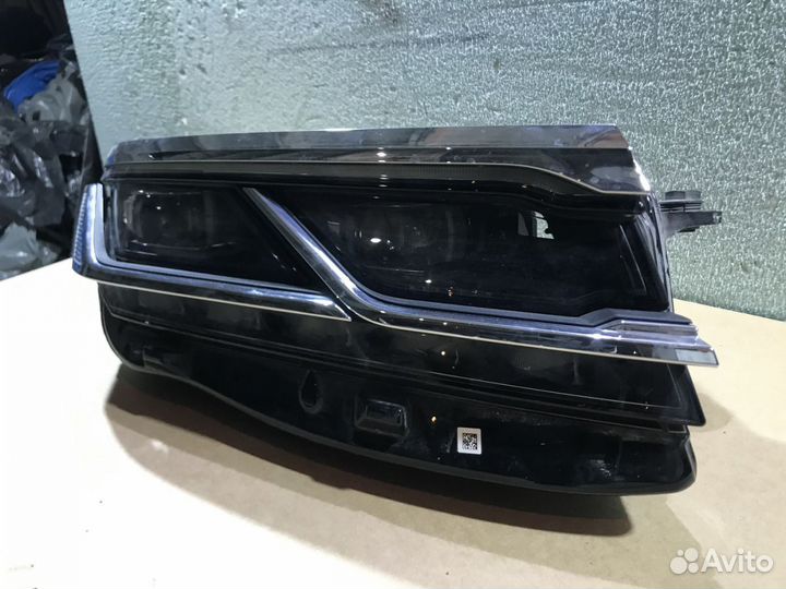 Фара Volkswagen Touareg