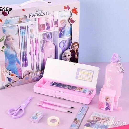 Подарочный набор канцелярии из 13 предметов