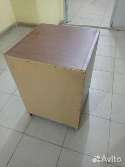 Тумба прикроватная