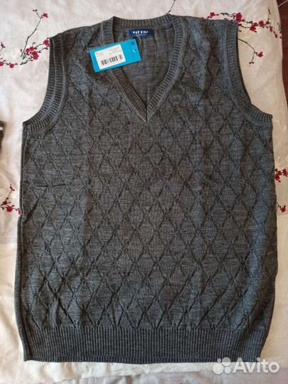 Жилет школьный новый