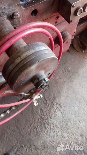 Продам станок токарный