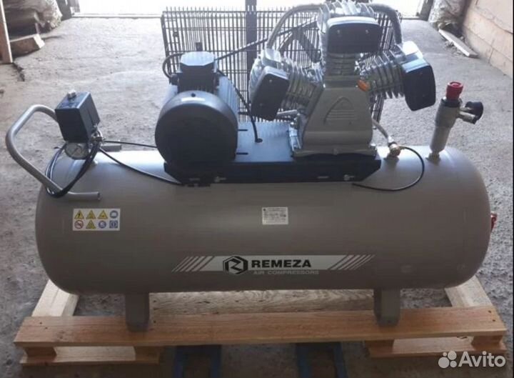 Компрессор поршневой Remeza сб4/С-200.LB40