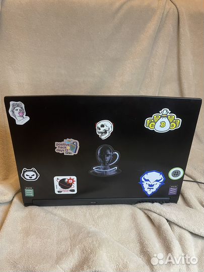Ноутбук MSI GF63