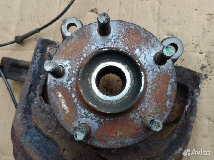 Поворотный кулак передний правый Nissan Qashqai Vi