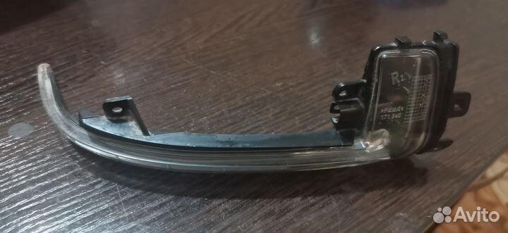 Поворотник audi a4 b8 правый