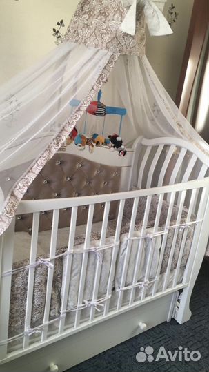 Детская кроватка