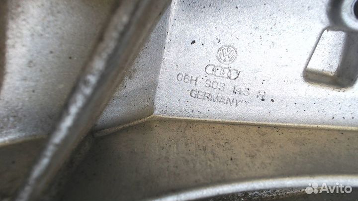 Корпус масляного фильтра Audi A4 (B8), 2011
