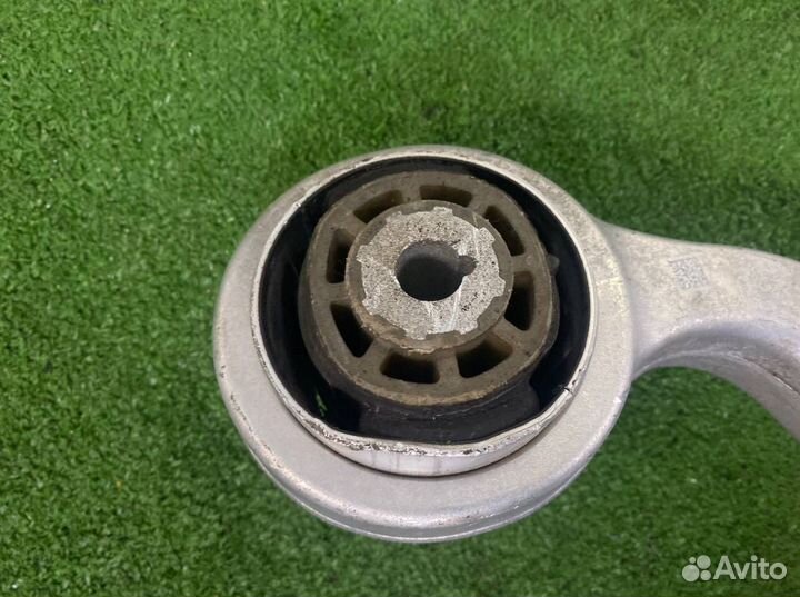 Продольный рычаг передний правый Mercedes-Benz