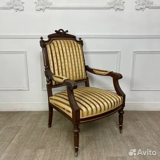 Антикварный салонный гарнитур