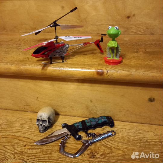 Сувенирная каска английского полицейского