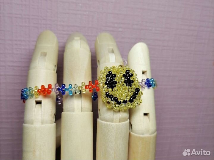 Украшения из бисера