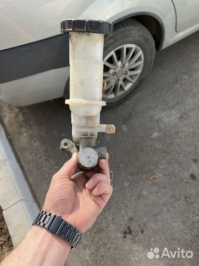 Главный тормозной цилиндр kia rio 3