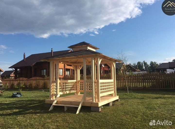Беседка с мебелью