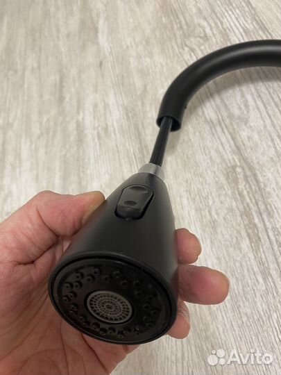 Смеситель для кухни черный