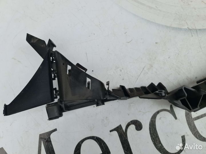 Кронштейн задней полки Mercedes W222