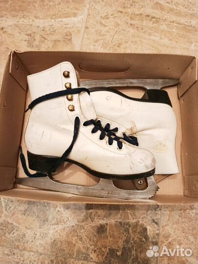 Коньки фигурные
