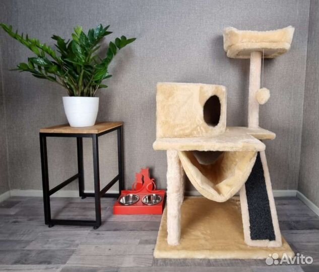 Кошачий домик с когтеточкой