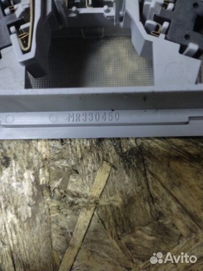 Плафон Mitsubishi Lancer 9 4G18 2007