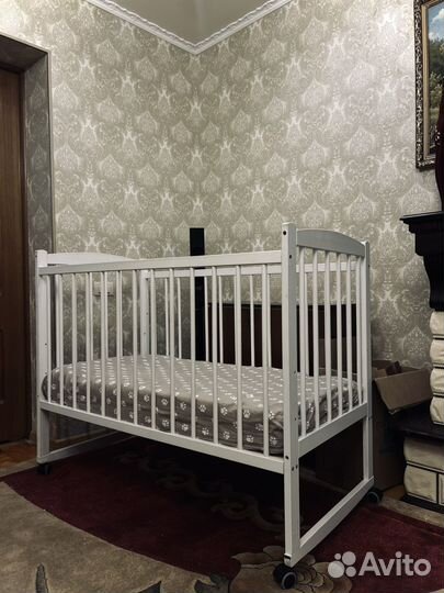 Детская кроватка