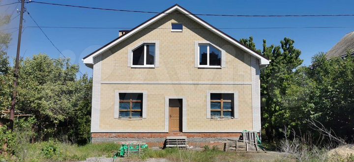 Дом 240 м² на участке 6 сот.