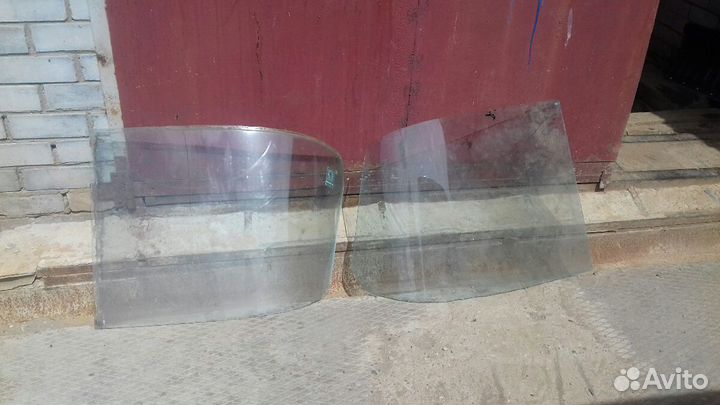 Лобовое стекло для нысса 522