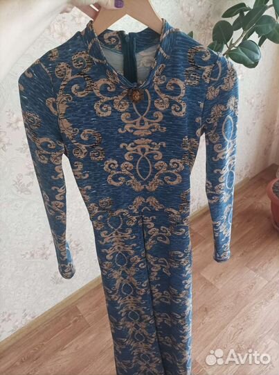 Платье в пол