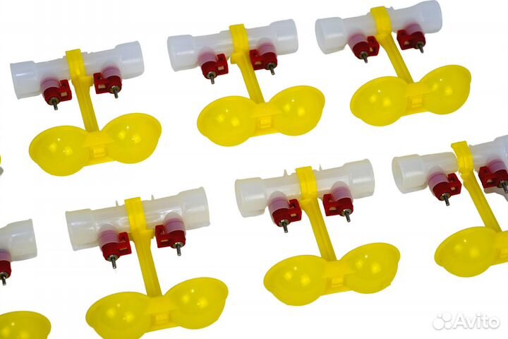 Поилка двойная с креплением и каплеулавливателем