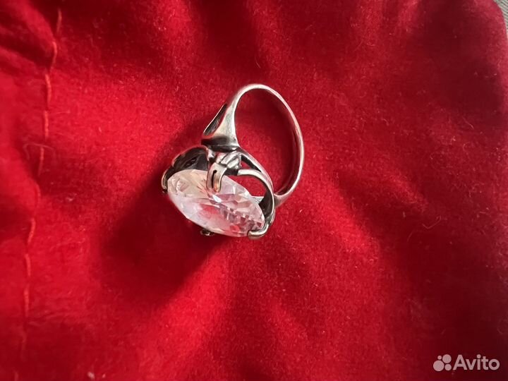 Серебряное кольцо