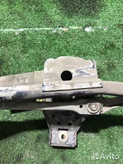 Трапеция дворников Audi 80 B3 JN 1.8 1990