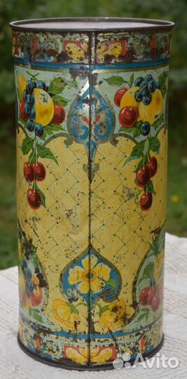 Жестяная банка монпансье В. Бонакеръ Москва 19 в