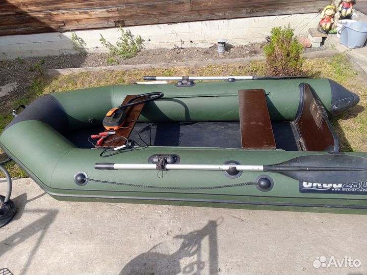 Лодка с матором