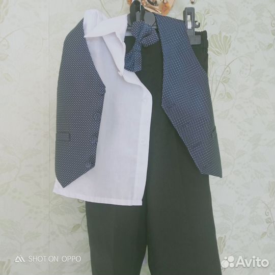 Костюм тройка для мальчика 98р