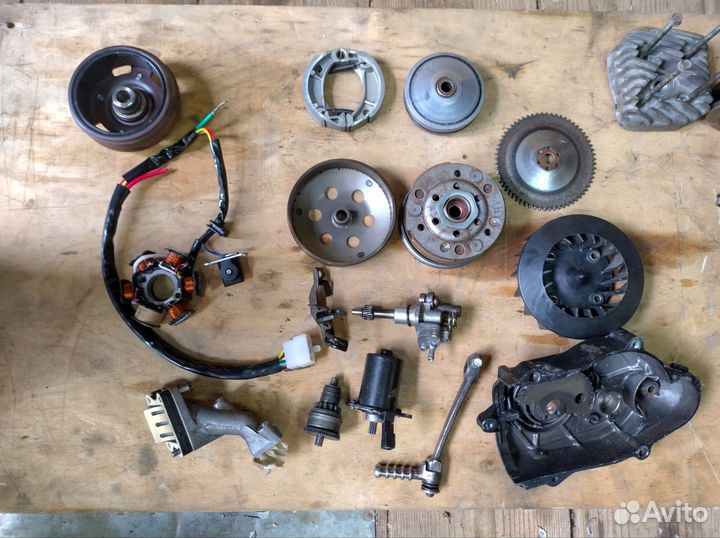 Двигатель Honda dio af18E в разборе