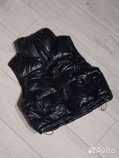 Жилет укороченный утепленный