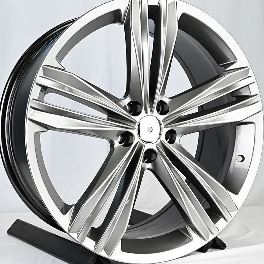 Литые диски Powcan 8×R18 5×112