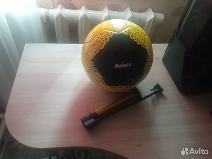 Футбольный мяч