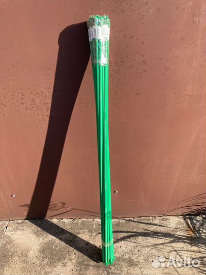 Опоры держатели колышки подвязка для растений