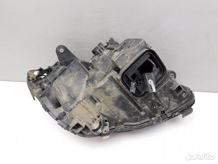 Фара левая Mercedes-Benz C-Class