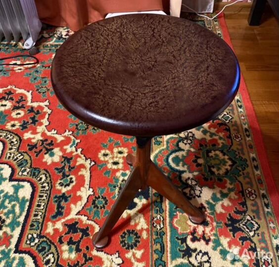 Стул для пианино винтовой