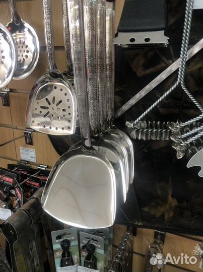 Лопатка для жарки цельная 45 см. деревянная ручка