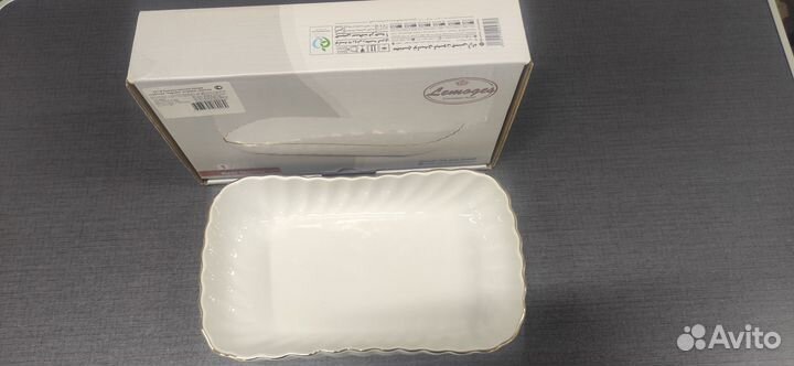 Прямоугольное блюдо глубокое 