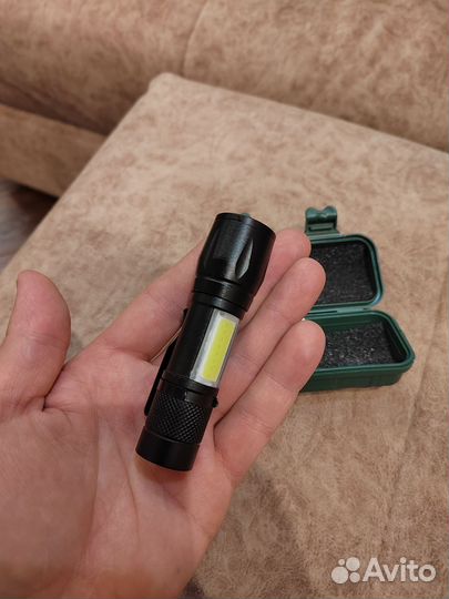 Фонарик светодиодный аккумуляторный