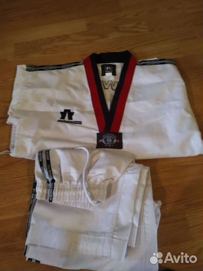 Кимоно добок для тхеквондо