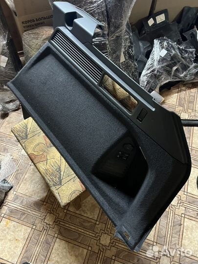 Обшивка багажника Таурег 3