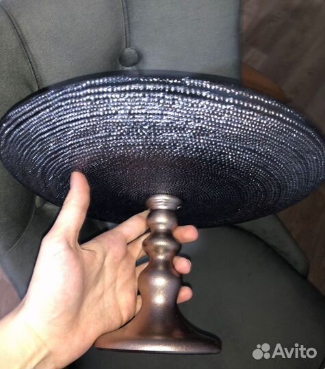 Тортница на ножке