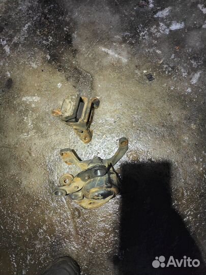 Подушки двигателя Форд Мондео 1 1.8 TD